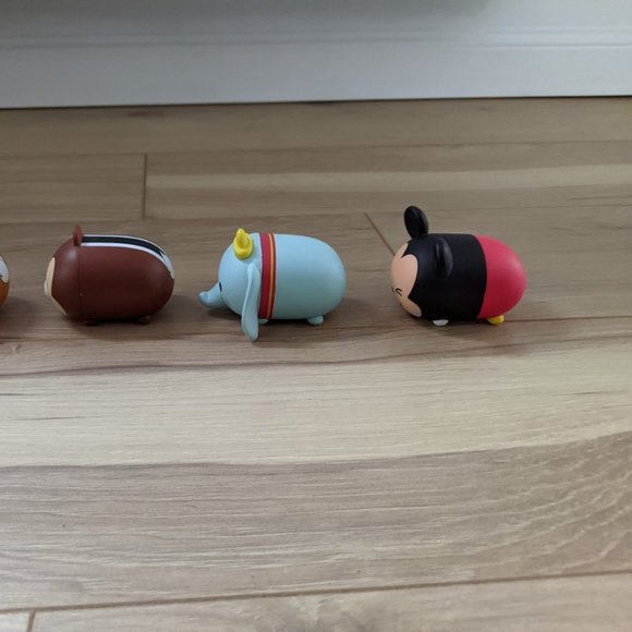 Disney Store Tsum Tsum Blind Box Vinyl Figurines (for all 4 figurines) - Picture 3 of 4